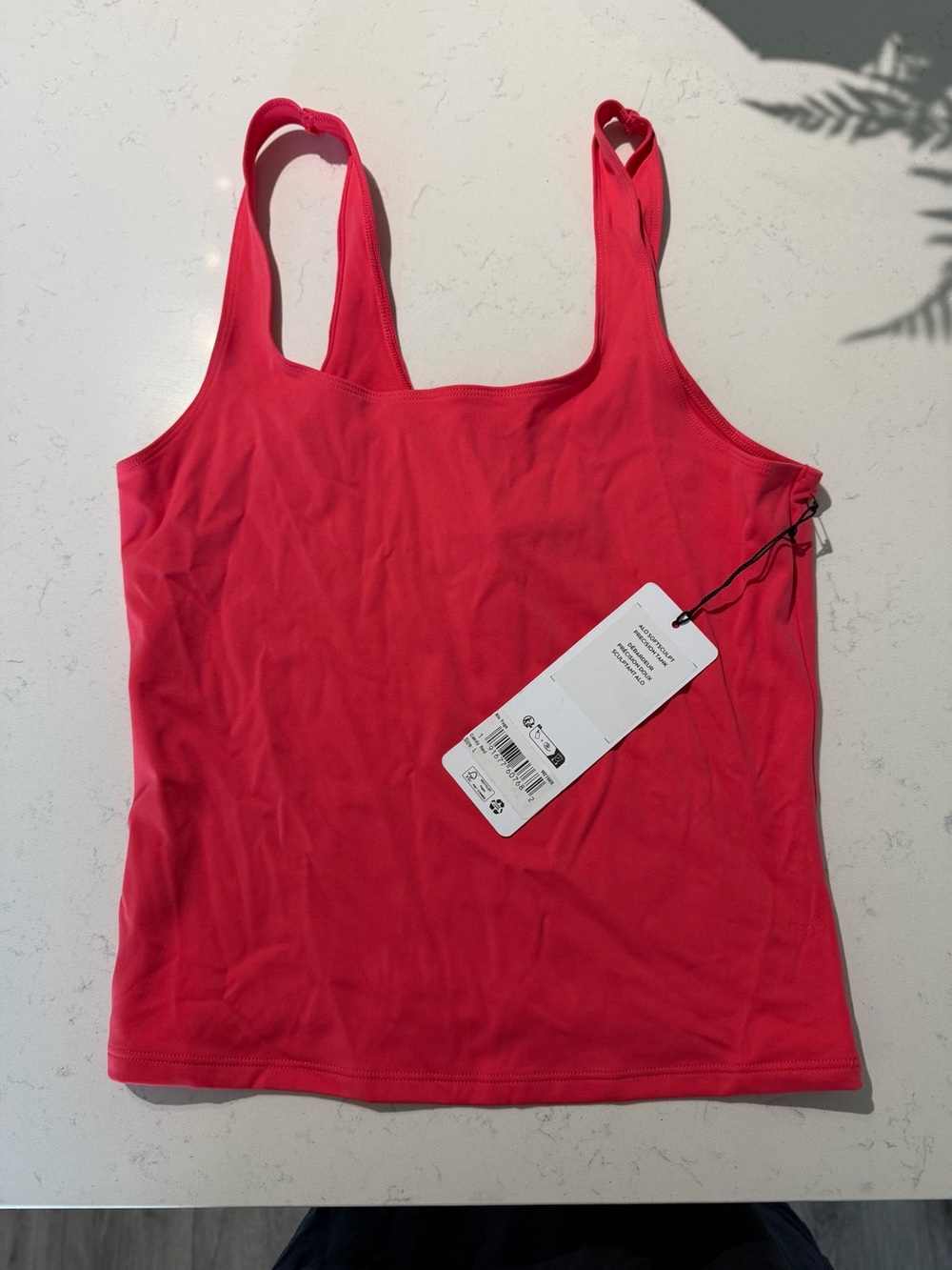 Alo Softsculpt Precision Tank in Candy Red. size L.